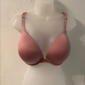 Victoria's Secret Push-Up Bra Size 40DD